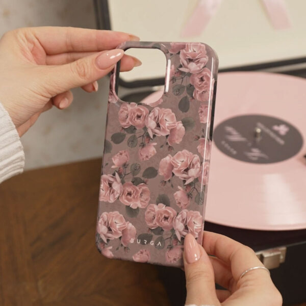 Vintage Glamour - iPhone 15 Case